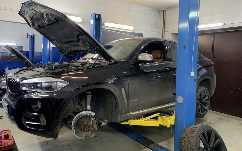 Замена рычагов БМВ