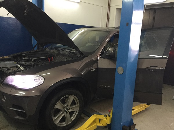 Работы по удалению сажевого фильтра БМВ Х5 Е70 3 литра дизель