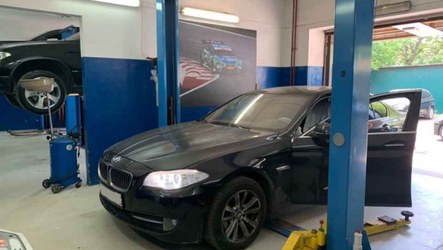 Замена цепи ГРМ и масляного насоса на F10 520i