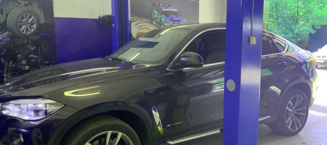 Замена тормозной жидкости на X6