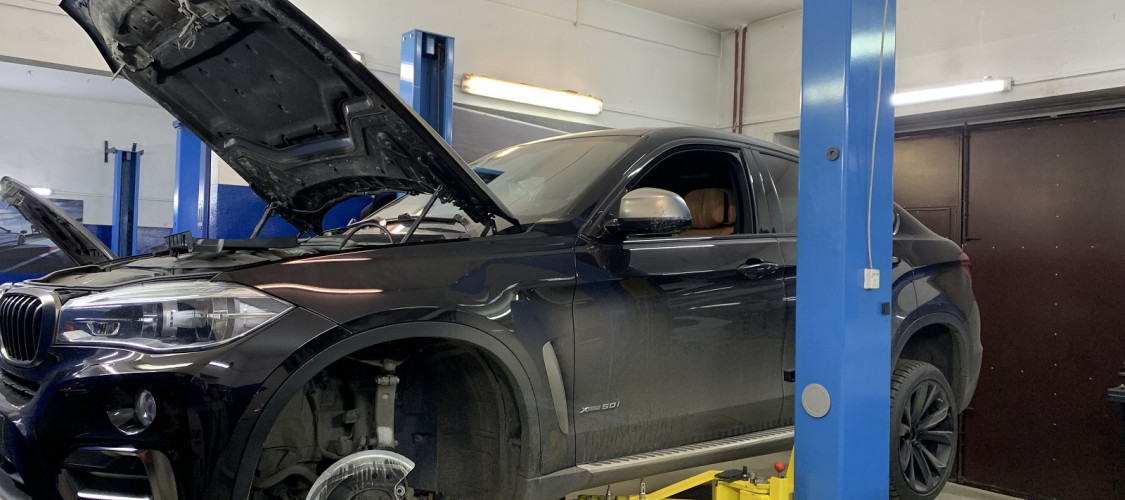 Замена передних тормозных дисков с колодками BMW X6 F16