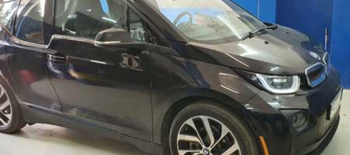 Выполнена русификация на BMW i3