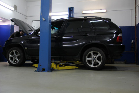 Ремонт БМВ Е53