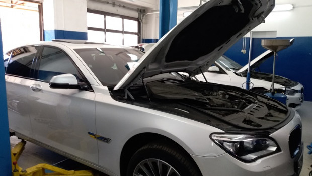 Техническое обслуживание БМВ 7 серии F02 730LD